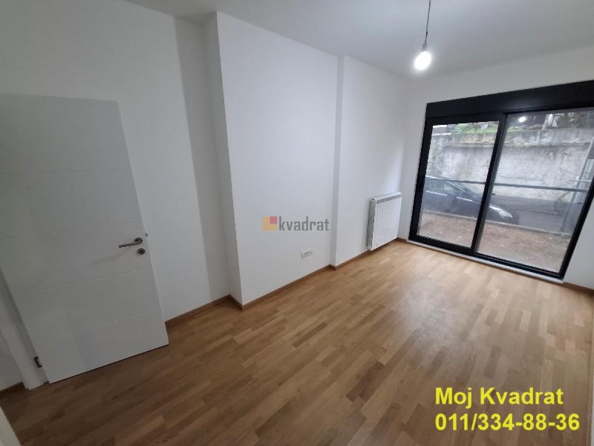 Čukarica, Banovo brdo - Karpoševa, 54m2