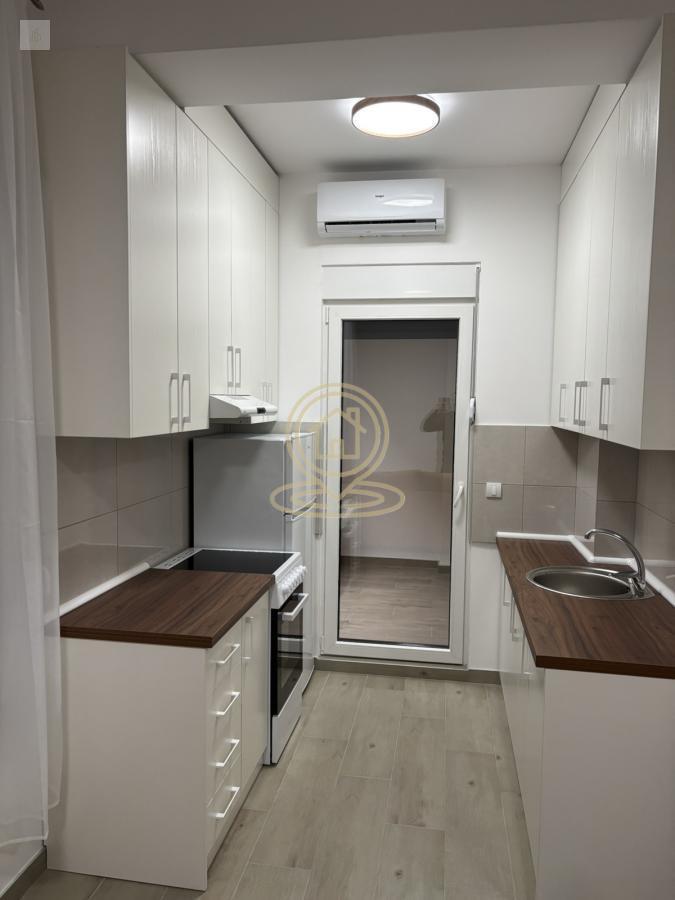Vračar, Crveni Krst – 1.5 soban stan, 40 m², 1. sprat