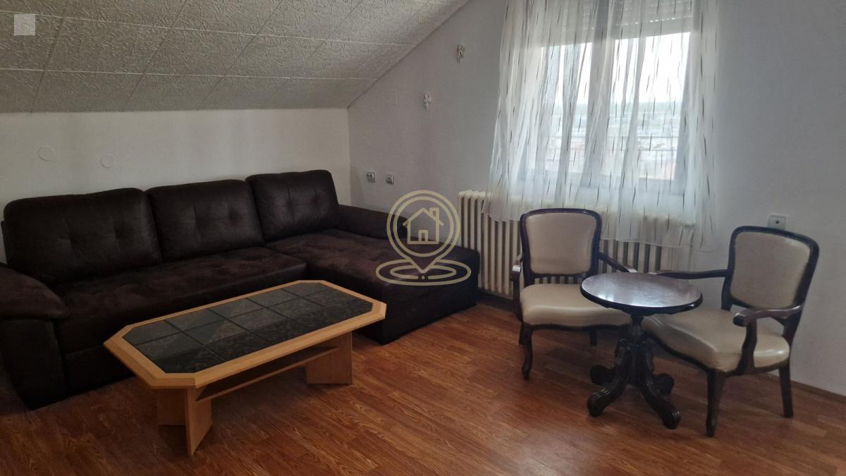 IZDAVANJE STANOVA NOVI SAD – TROSOBAN STAN 90m2 PETROVARADIN BLOK VILA NAMEŠTEN TERASA ODLIČNA LOKACIJA