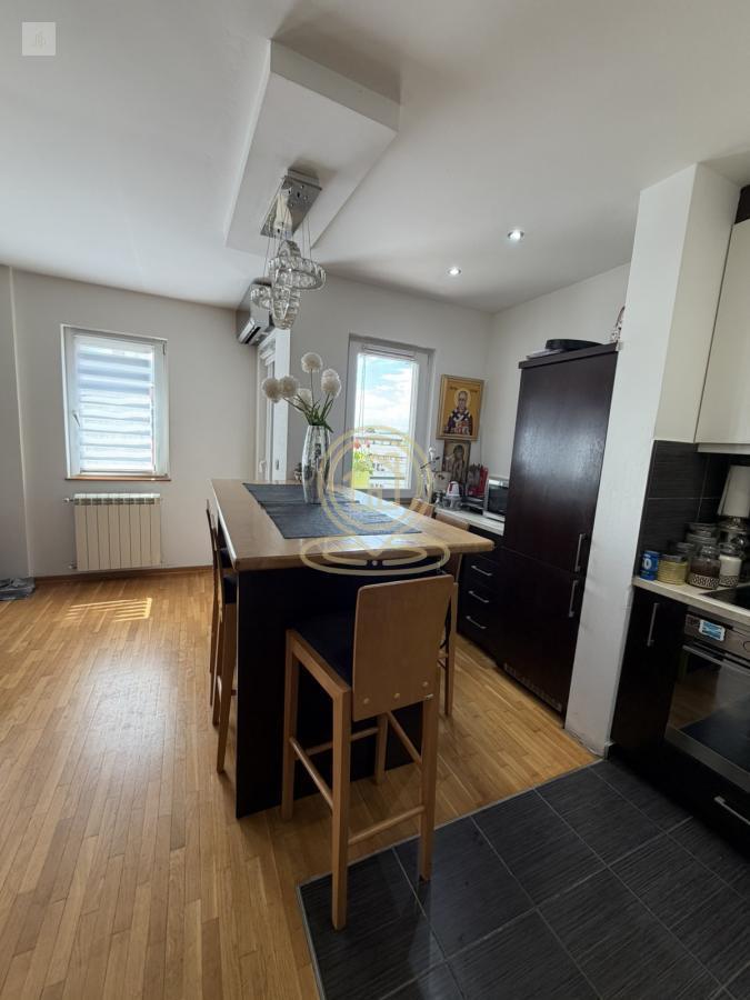 Četvorosoban stan na prodaju od 110 m² u Kragujevcu