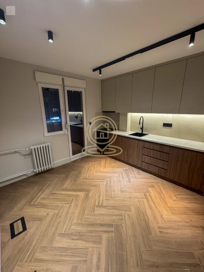 Poslovni prostor 66 m², Savski Venac, Sarajevska, Beograd
