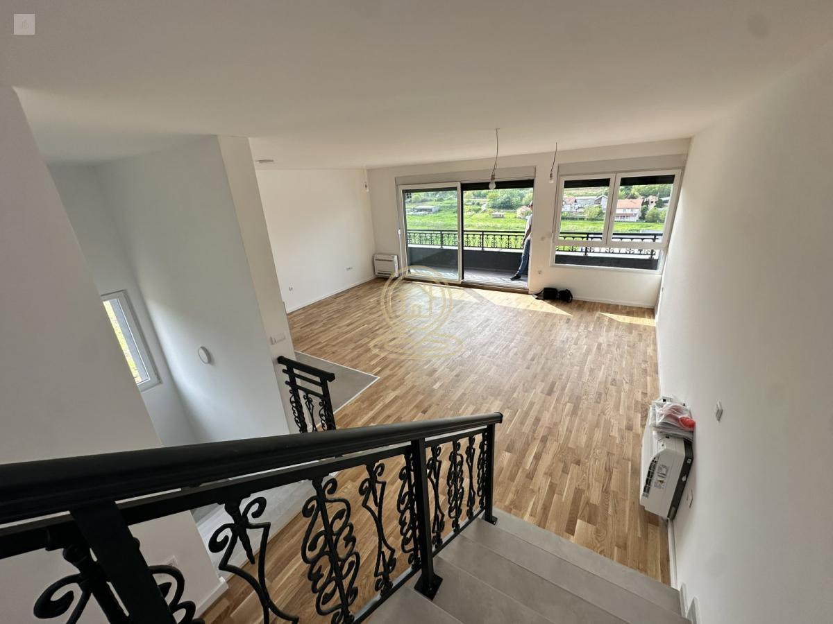 Luksuzni Penthaus 225 m2, Obronci Fruške gore, Novi Sad – Novogradnja, Terasa 82 m2, Useljivo odmah