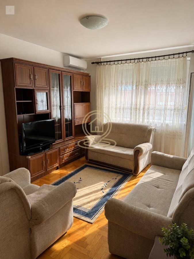 Renoviran Trosoban stan 65 m2 SARAJEVSKA