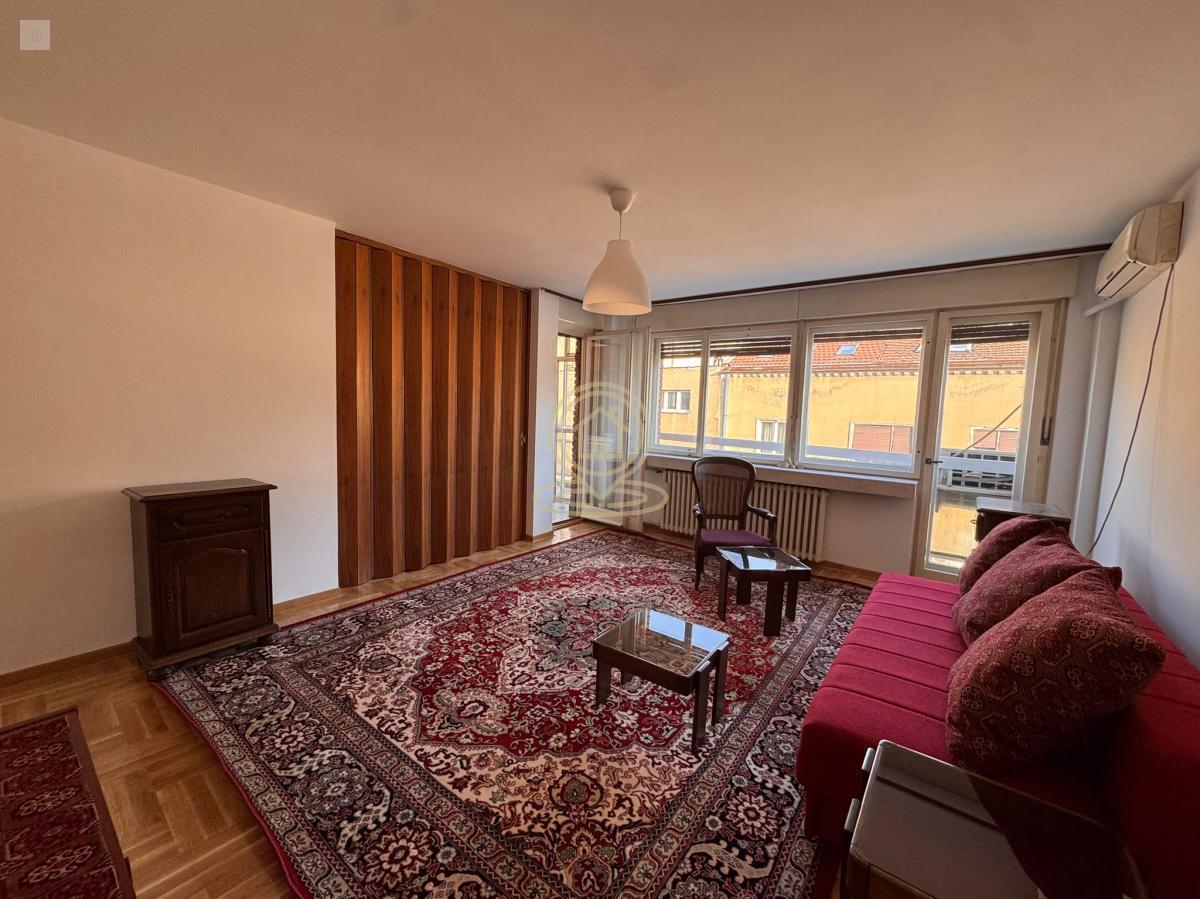 Trosoban stan 78 m², Vračar, Kalenić, 4/7, Beograd