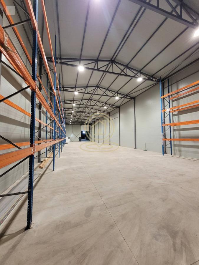 Hala 600 m² sa 2 kupatila, Batajnica, Beograd