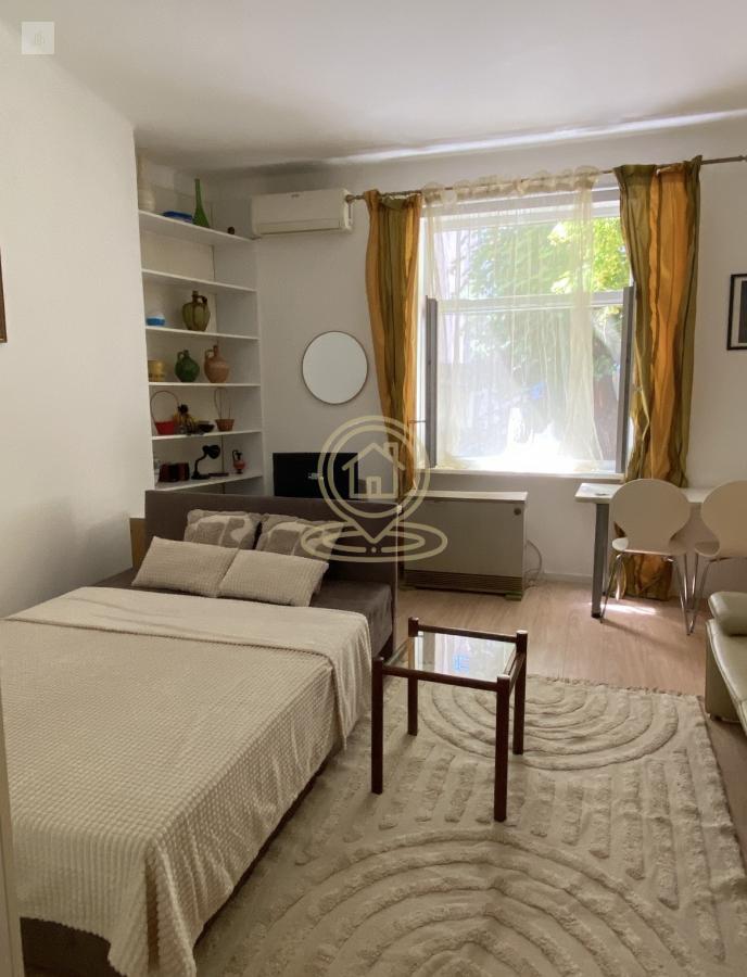 Jednosoban stan u Starom Gradu, Takovska, 28 m²