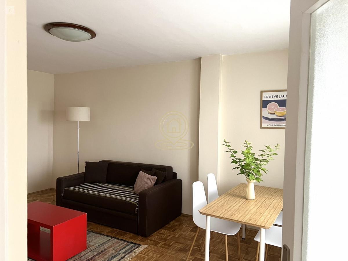 Trosoban stan 89 m2, Crveni Krst, Vračar, Beograd