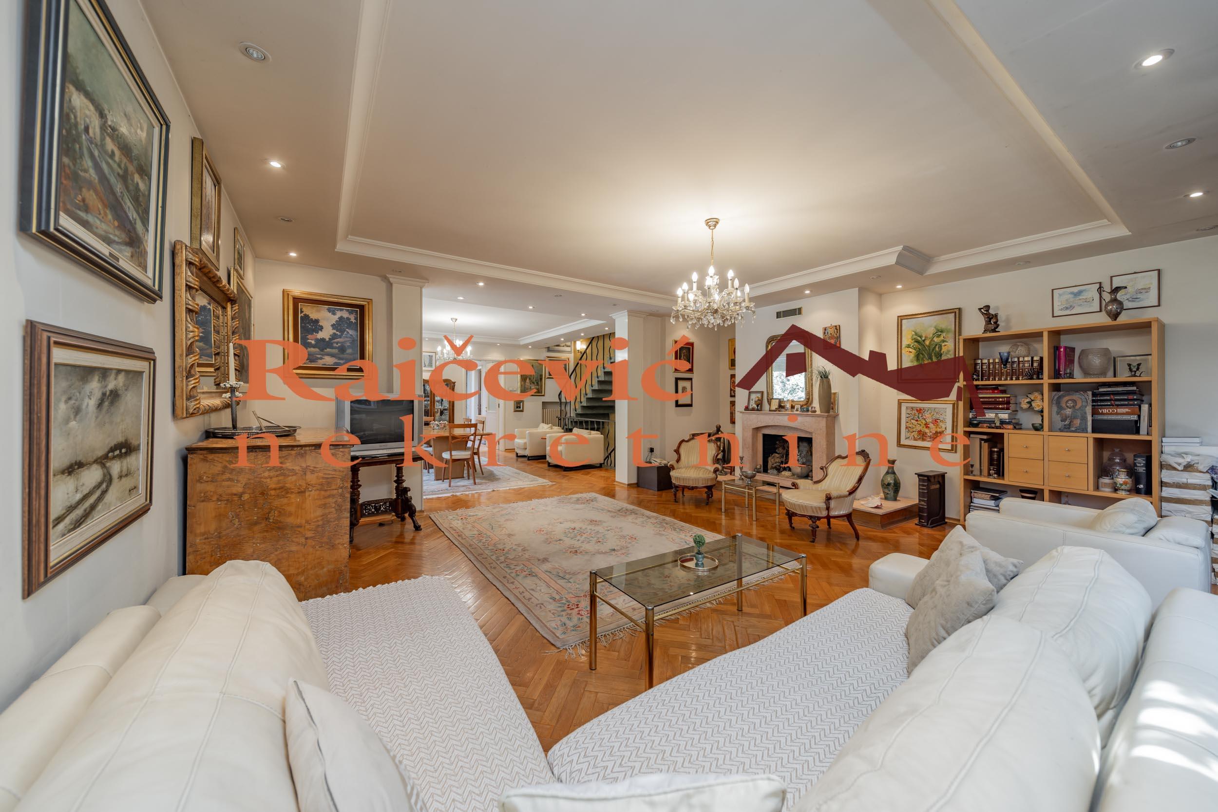 NOVI SAD CENTAR 273m2 , 2L ,700000e