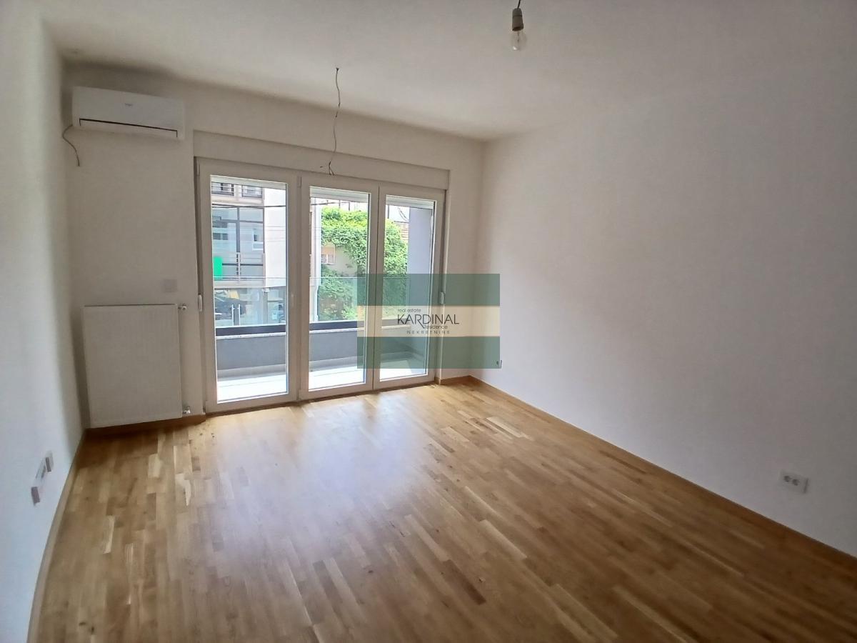 Izdaje se nova garsonjera u centru Jagodine – 31 m², 1. sprat
