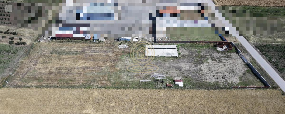 Prodaje se plac sa započetom gradnjom u industrijskoj zoni u Nišu, 4355m2, Opština Merošina, uknjižen i ograđen