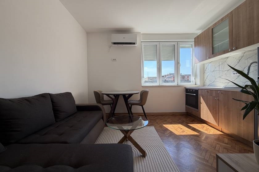 Renoviran 2.0 stan u ulici Jovana Avakumovića 33m2