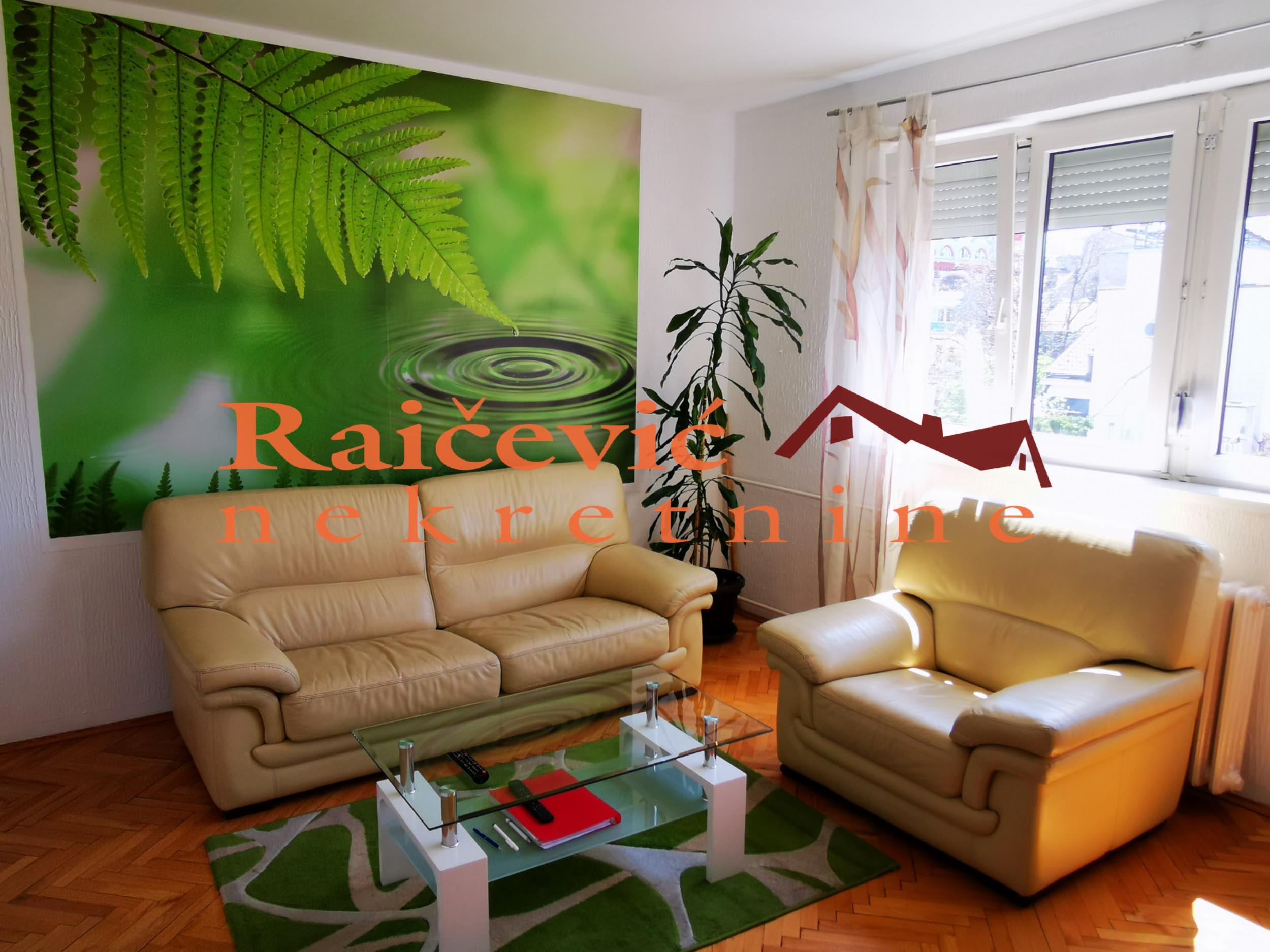 STARI GRAD CENTAR 60m2 , 900e