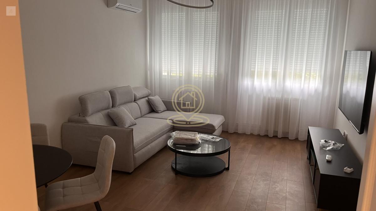 Renoviran i moderno opremljen stan | Dorćol | 60 m2