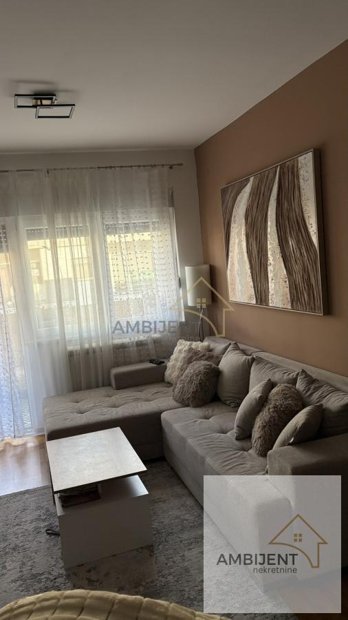 Na prodaju stan u Starim Banovcima, 49m2