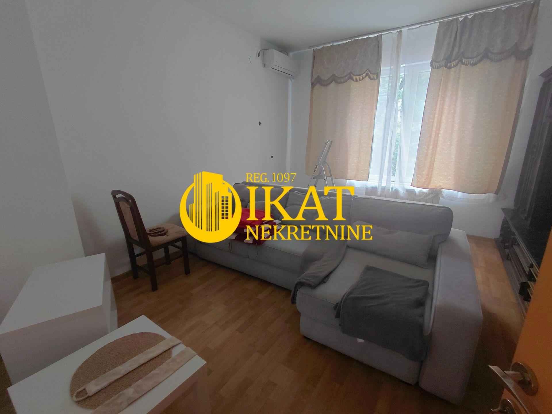 Vračar, Gospodara Vučića 80m2, 3 spavaće sobe, terasa ID#524