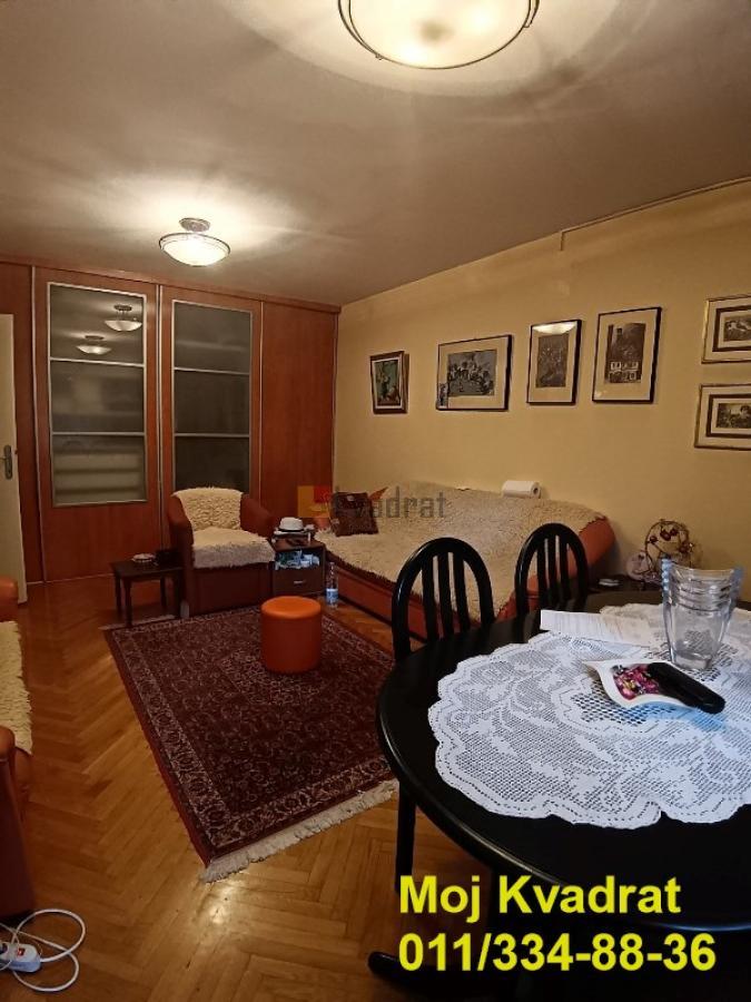 Novi Beograd, Blok 4 - Pariske komune, 45m2
