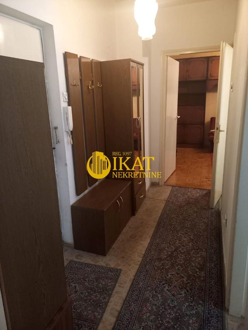 Karaburma 49m2, dvosoban stan blizu okretnice ID#5253