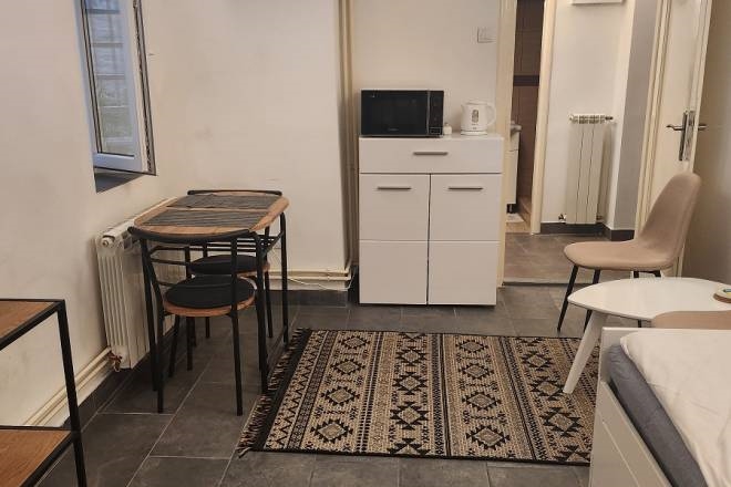 Izdajemo jednosoban stan u centru, Čubrina, 20m2