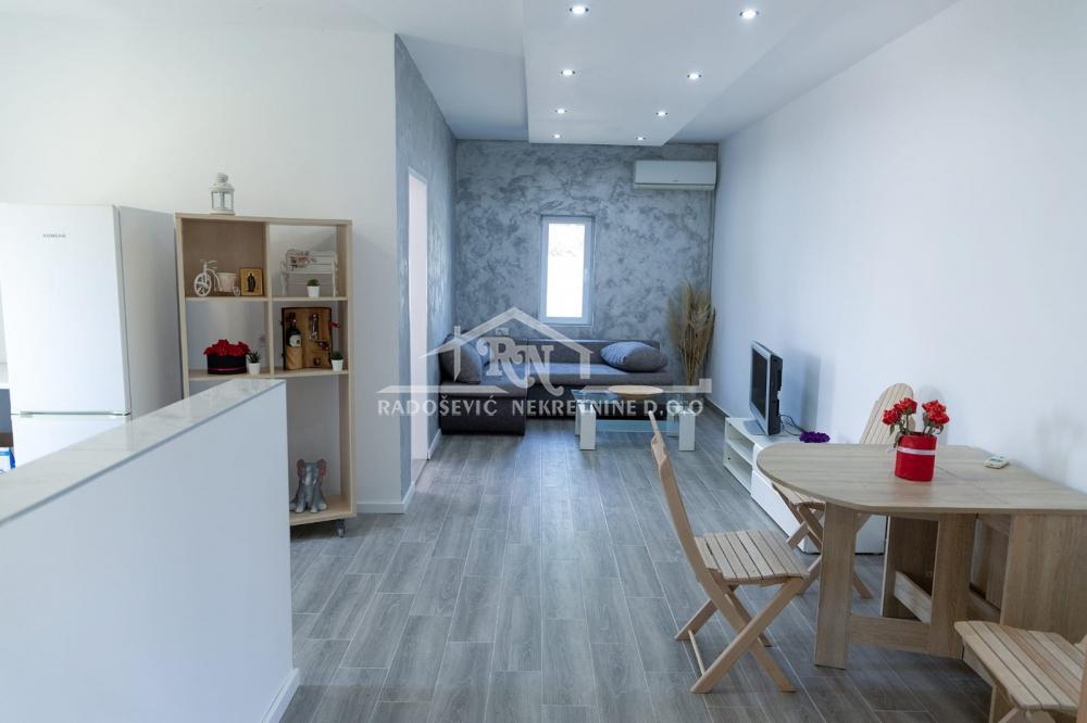 Miljakovac III, Miljakovačko brdo, 71m2, terasa, dvorište, 2