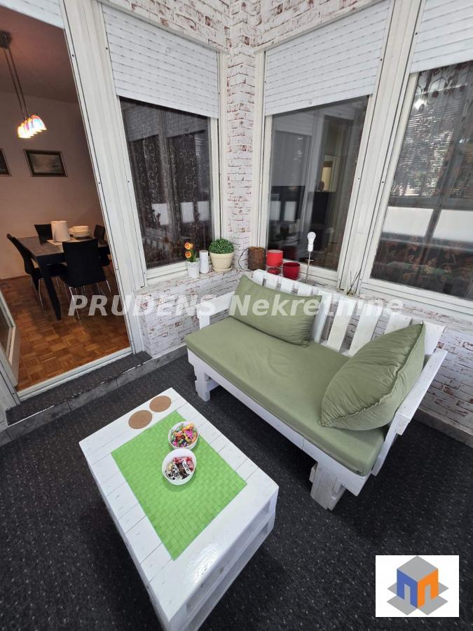 Vojislava Ilića, 2.0, terasa, odličan