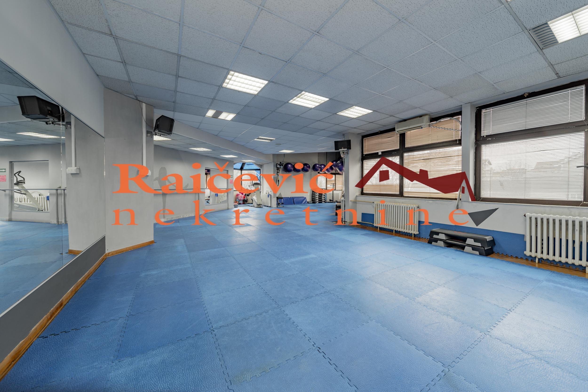 CUKARICA BANOVO BRDO 273m2 , 2300e