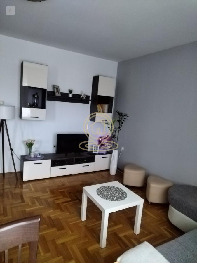 Jednosoban stan, 31 m², Adamovićevo Naselje, Novi Sad, 9/12