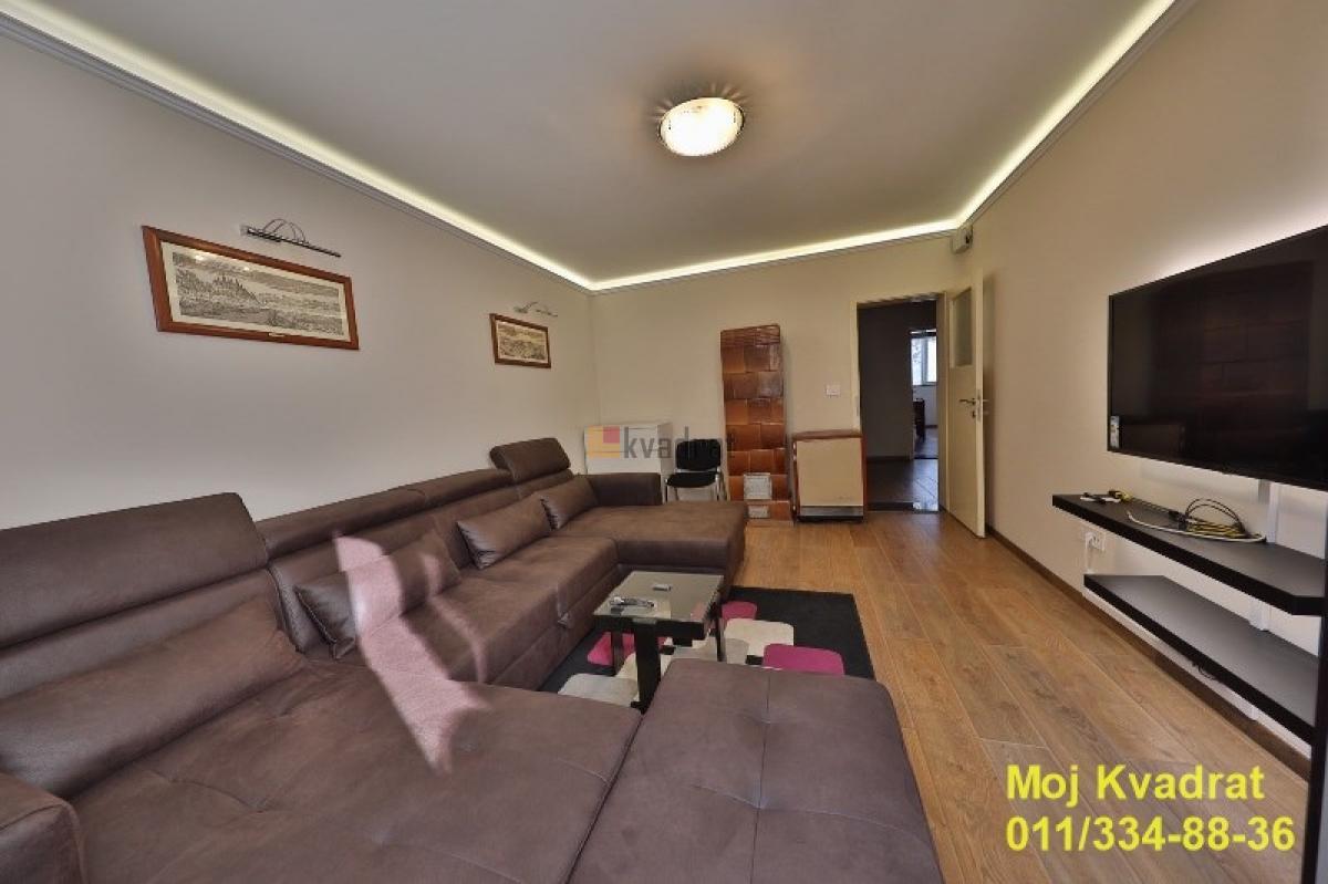 Stari grad, Botanička bašta - Šantićeva, 65m2