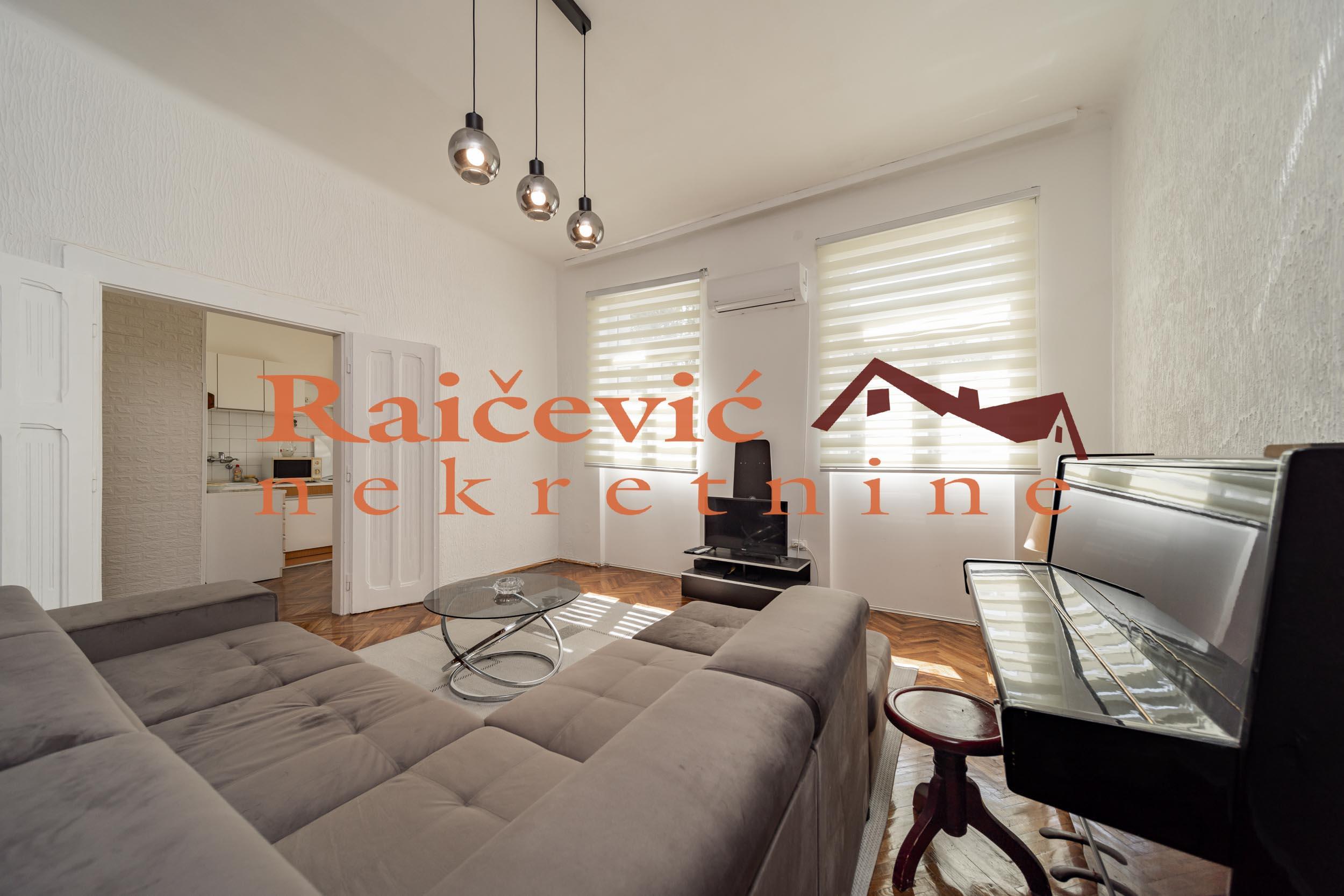 ZEMUN ZEMUN / DONJI GRAD 44m2 , 500e