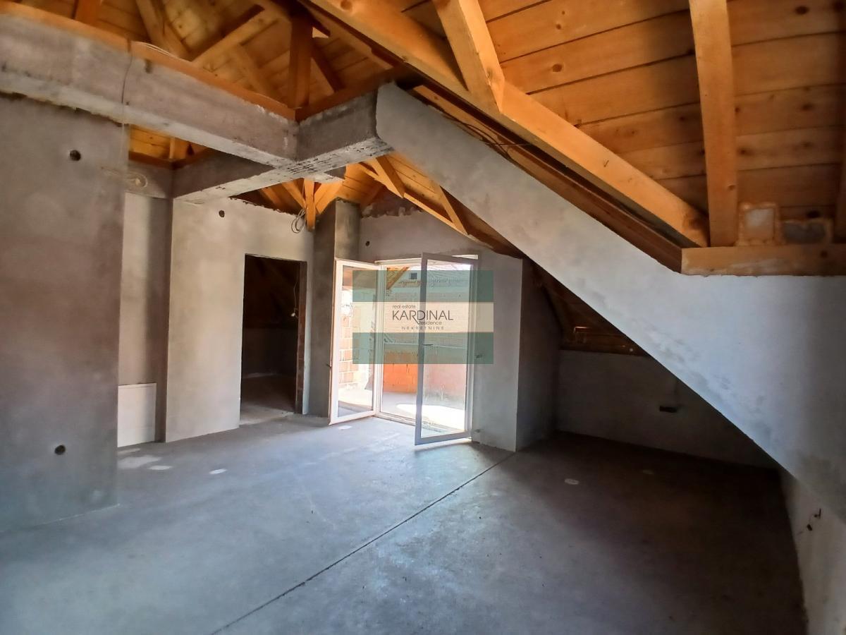Kuća sa potencijalom- 160 m² sa placem 3,06 a u Tabanu, Jagodina,
