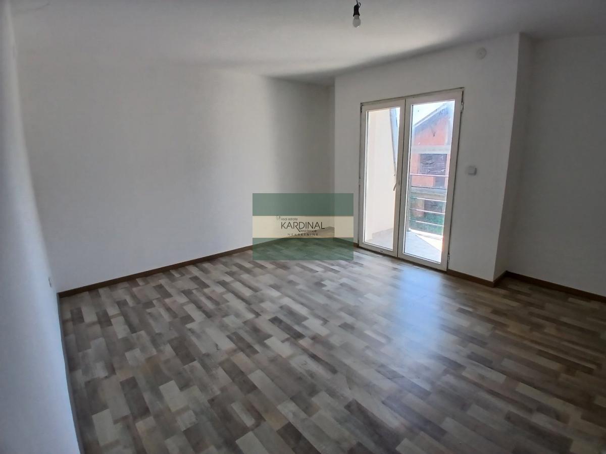 Trosoban stan 94 m², Solaris, Jagodina, 2. sprat