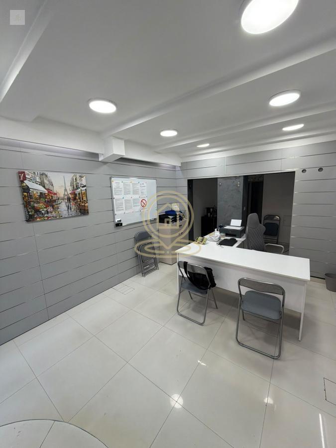 Lokal 30 m², Centar, Kragujevac, prizemlje