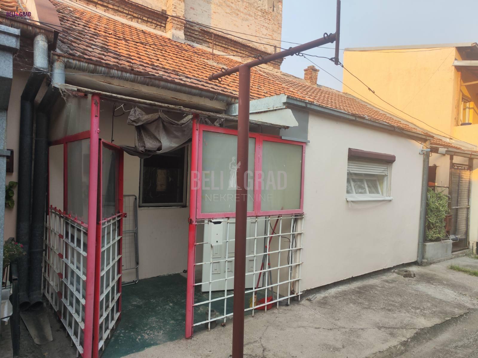Zemun centar, uknjižen