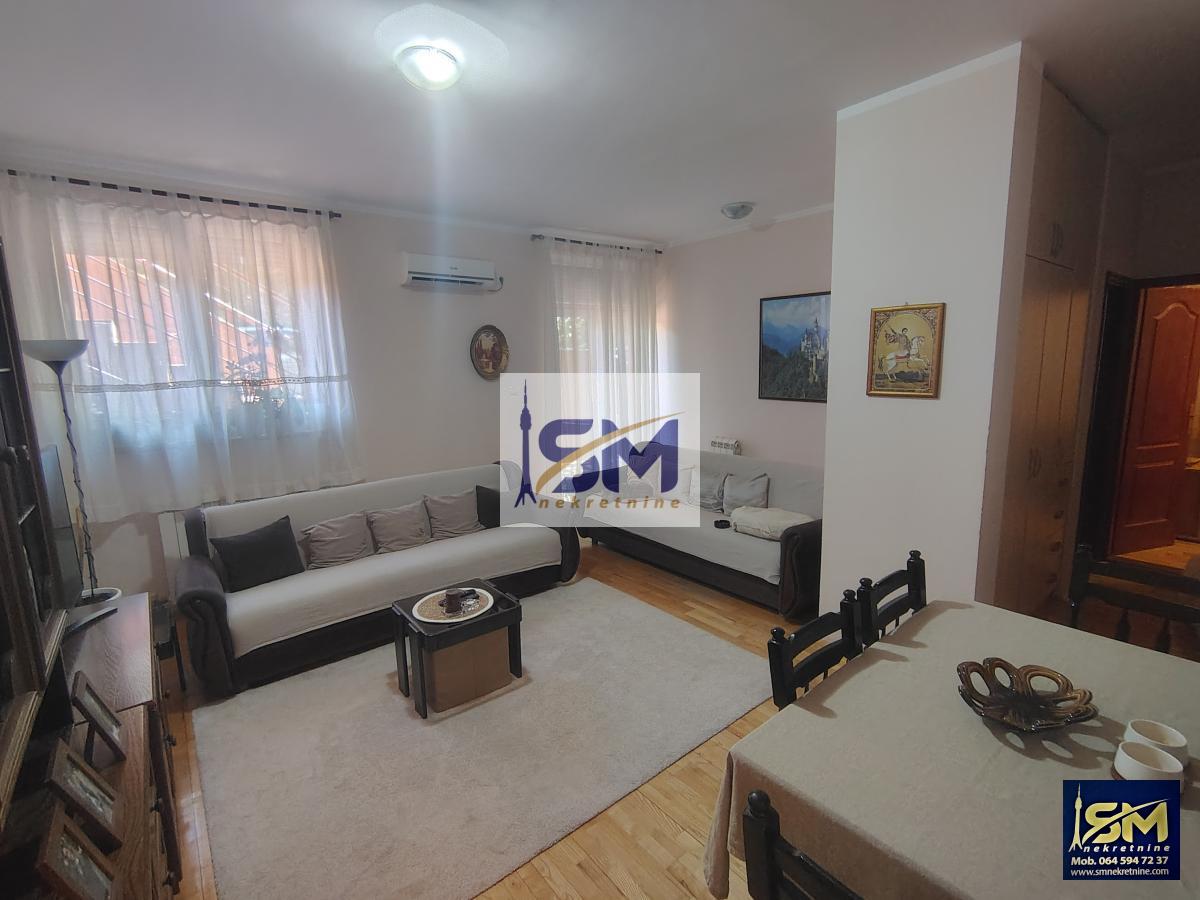 Višnjička banja, stan 55m2 + 40m2 dvorišta