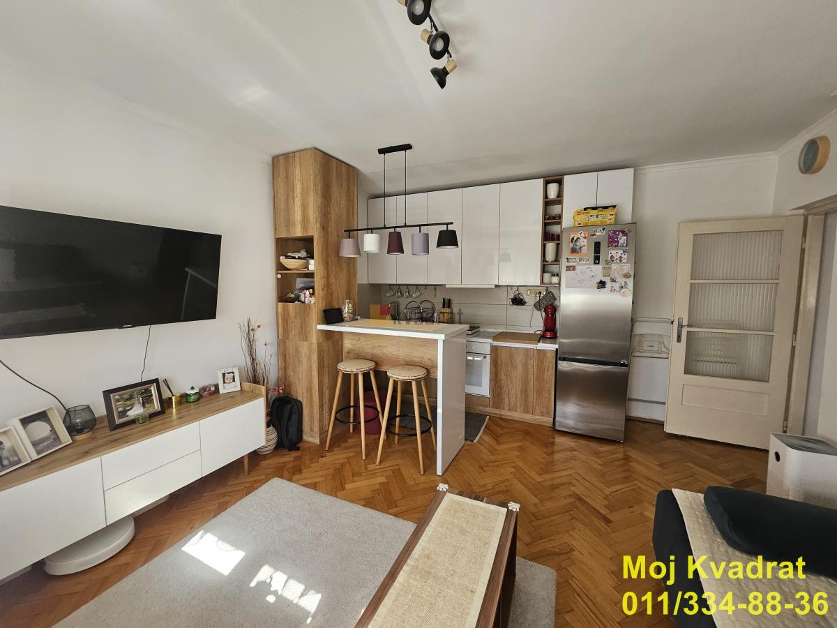 Voždovac, Autokomanda - Deli Radivoja, 52m2