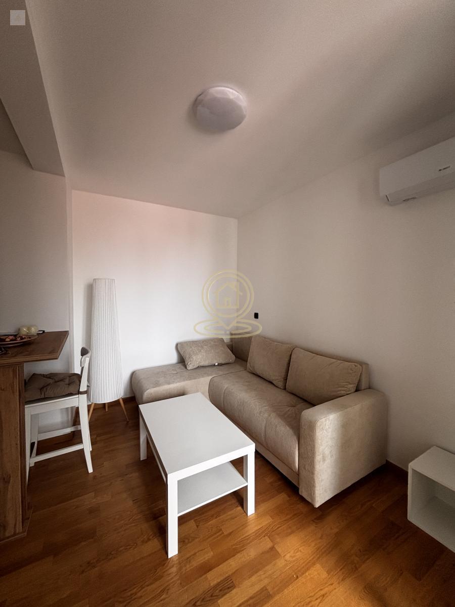 Stan za izdavanje, Dušanova ulica, 38 m² 500 € sa parking mestom