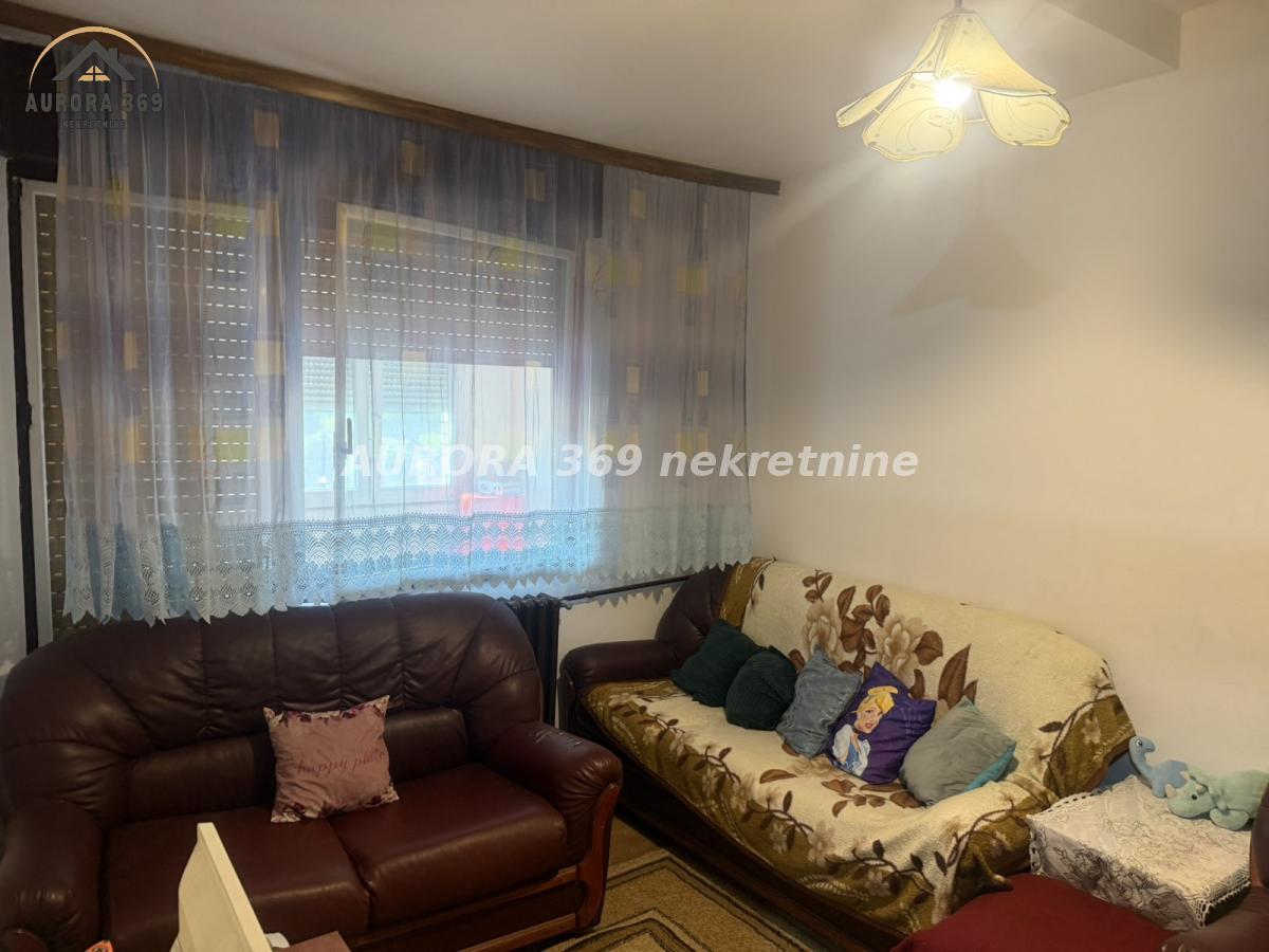 RUMA! CENTAR. MOŽE KREDIT. DVOIPOSOBAN, 58m2, POLUNAMEŠTEN