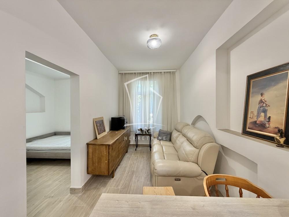 Gardoš - kuća sa 9 apartmana, mereno 220m2 ID#16190