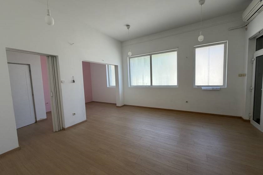 Poslovni prostor za izdavanje na Lekinom brdu 40m2