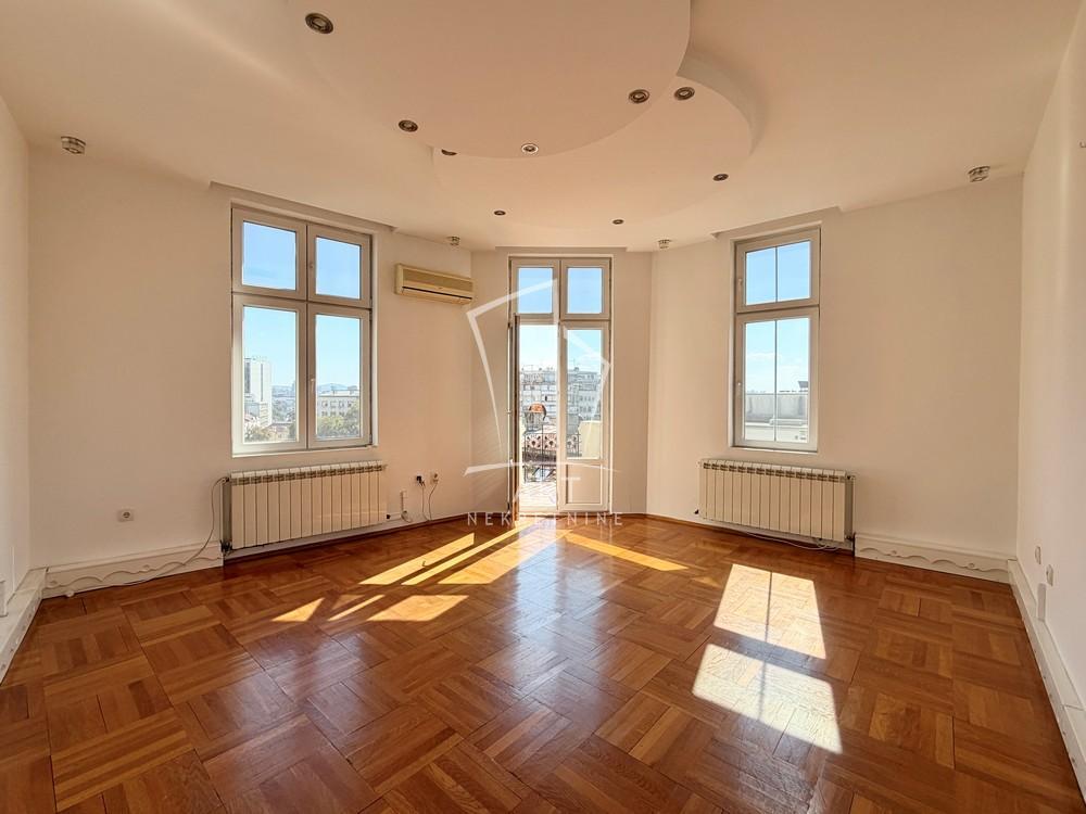 Odlicna lokacija i mogućnosti, mereno 88m2 ID#16353