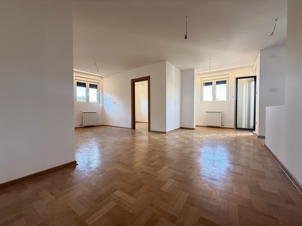 Nov trosoban stan od 65 m² u Ruđera Boškovića