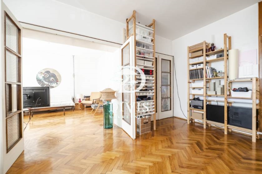 Prodaje se 4.5 stan na Vračaru, Krunska 128m2
