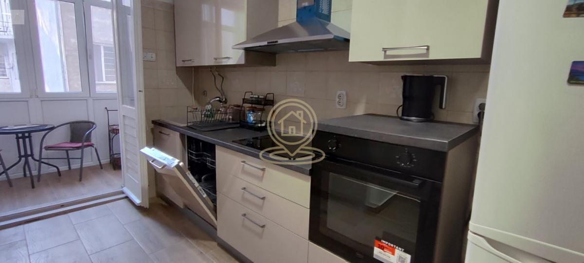 Dvosoban stan 74 m², Vračar, Krunska, 2. sprat
