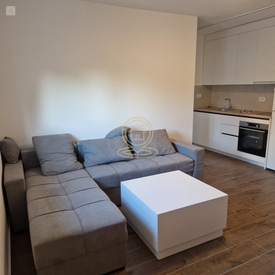Dvosoban stan 38 m², Voždovac, Kumodraž, 1. sprat
