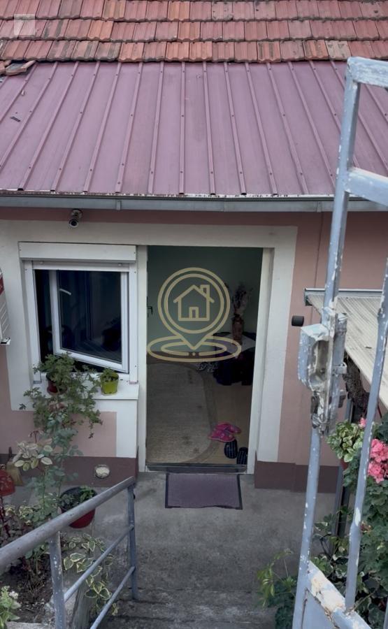 Kuća sa velikim dvorištem i više funkcionalnih celina – Palilula