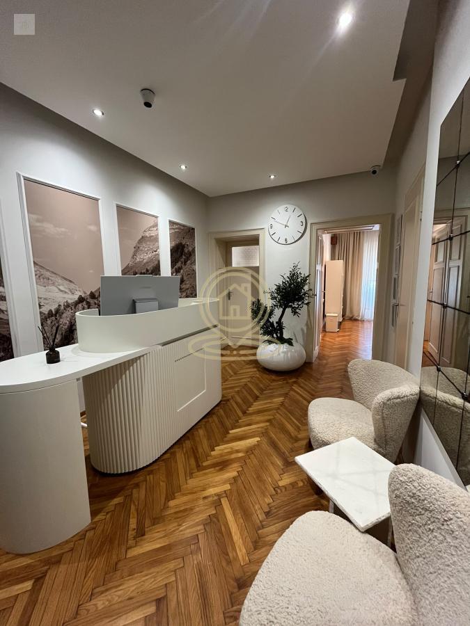 Poslovni prostor 80 m², Stari Grad, Trg Nikole Pašića