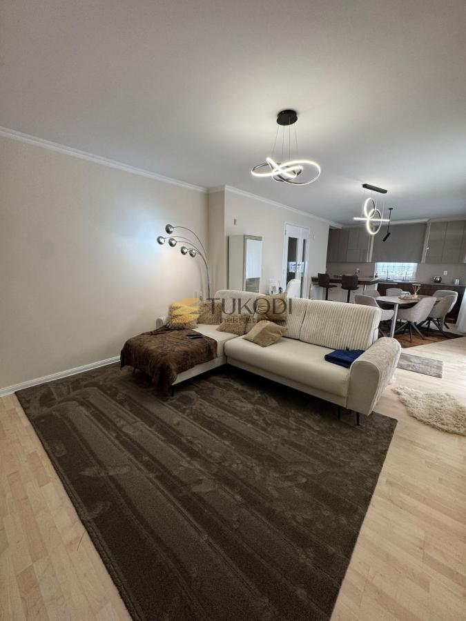 Dvoetažna kuća,Veternička rampa 400m2