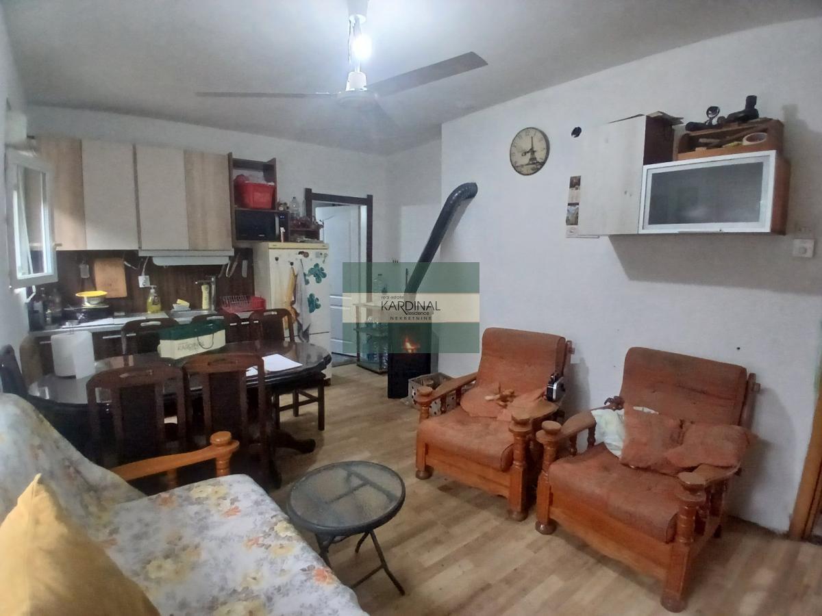 Stan u kući na prodaju 72m2 – Levač, Jagodina