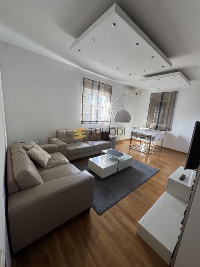 Zemun, Gornji Grad | 52 m² - potpuno opremljen