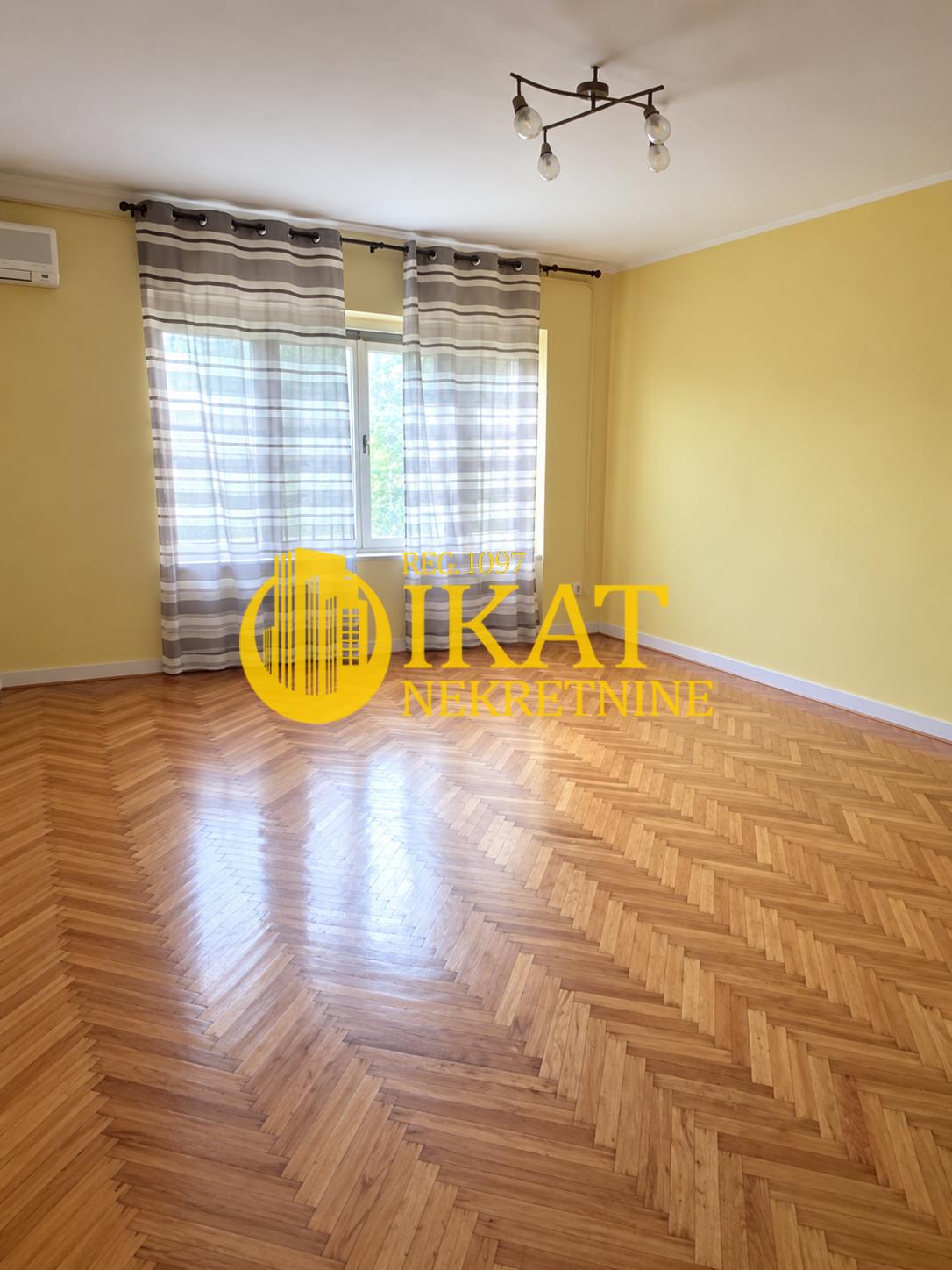 Paviljoni, Novi Beograd 73m2 trosoban stan na top lokaciji I