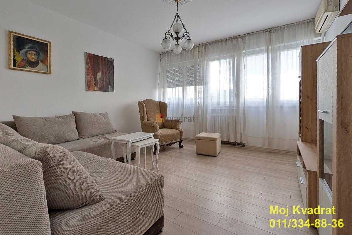 Palilula, Zira - Hadžipopovac, Albanske spomenice, 34m2